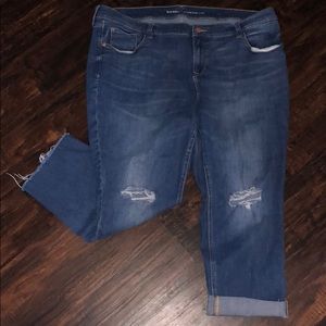 Old Navy Boyfriend Jeans - 18